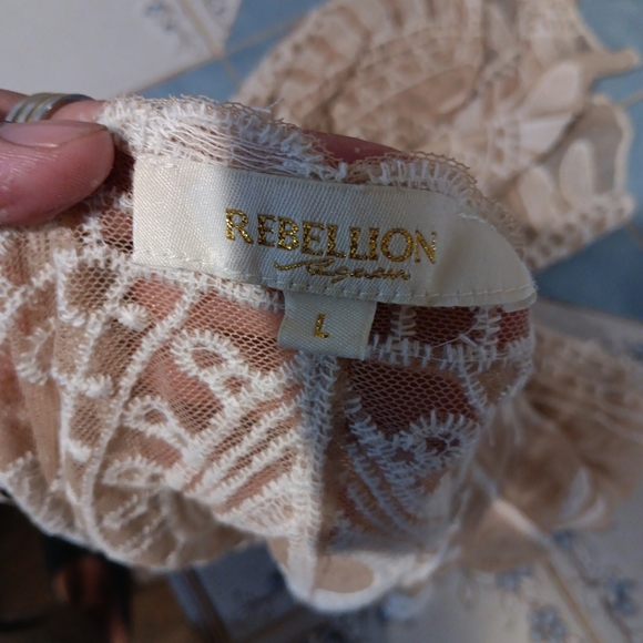 Rebellion Beige Lace Cover-Up Size L - Picture 3 of 4